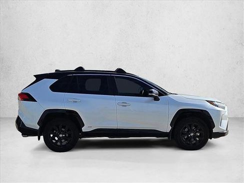 Used 2023 Toyota RAV4 XSE AWD/4WD image 4
