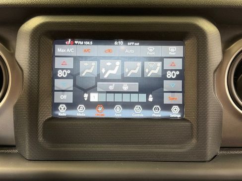 Used 2018 Jeep Wrangler Unlimited Sport S AWD/4WD image 47