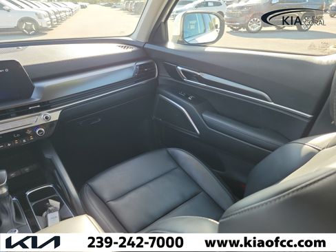 Certified 2024 Kia Telluride LX FWD image 17
