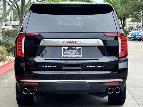 Used 2021 GMC Yukon Denali w/ Denali Premium Package AWD/4WD image 4