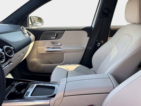 Certified 2025 Mercedes-Benz GLA 250 image 25