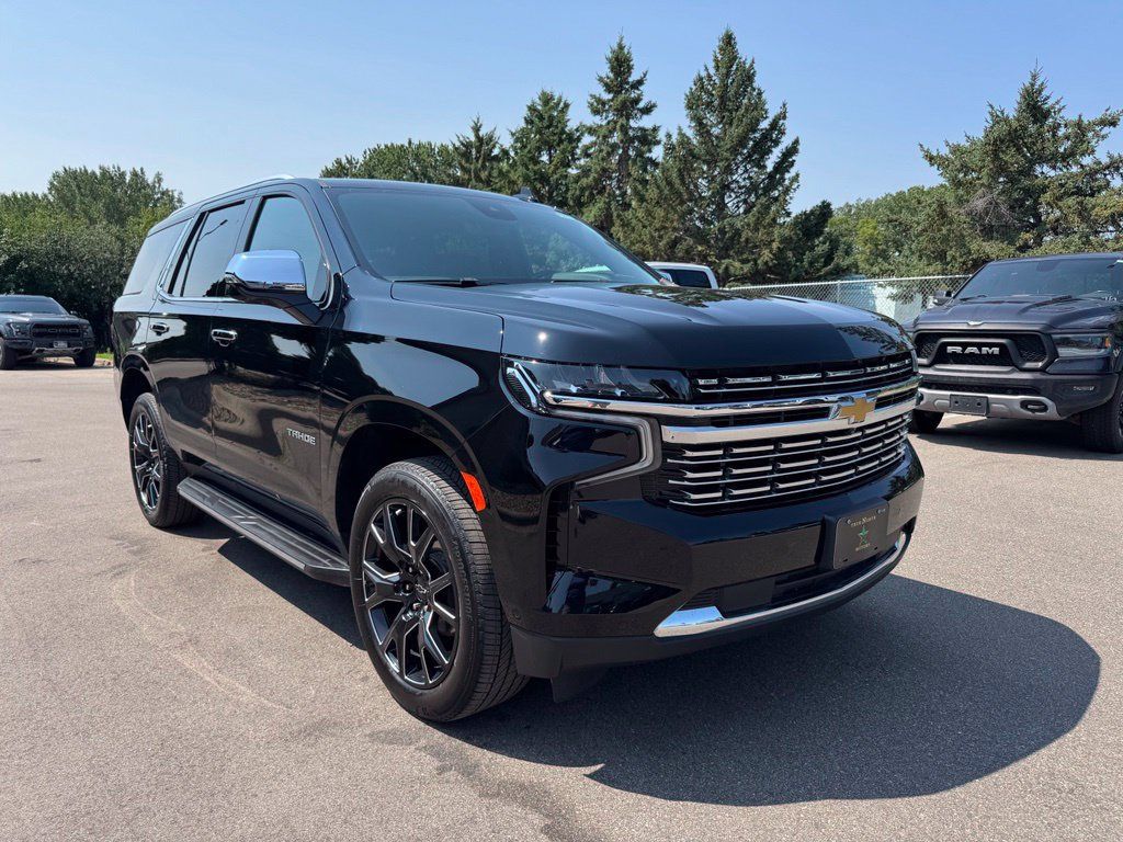 Used 2023 Chevrolet Tahoe Premier w/ Advanced Technology Package AWD/4WD image 6