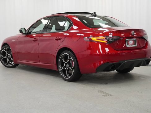 Used 2024 Alfa Romeo Giulia Veloce image 14