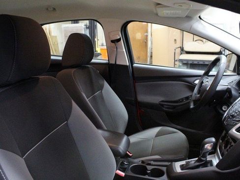 Used 2013 Ford Focus SE image 10