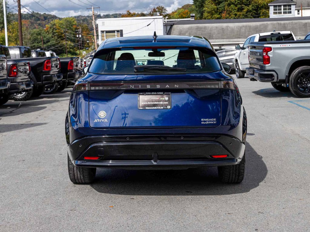 Used 2023 Nissan Ariya AWD image 5
