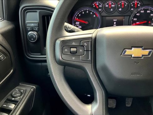 Used 2022 Chevrolet Silverado 1500 Custom image 23