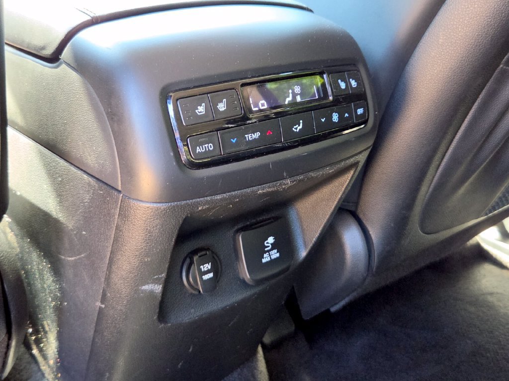 Used 2024 Hyundai Palisade SEL w/ Premium Package FWD image 15