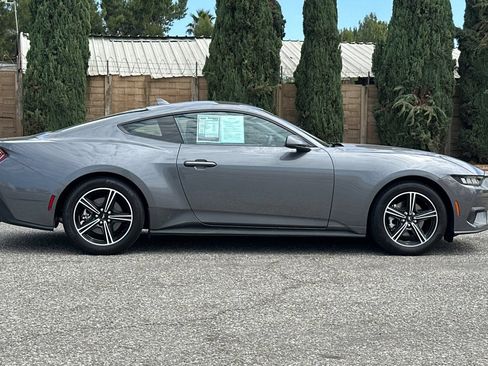 Used 2024 Ford Mustang Coupe RWD image 3