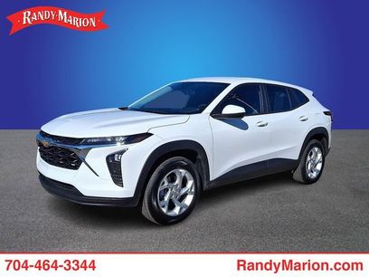 Used 2025 Chevrolet Trax LS w/ LS Convenience Package