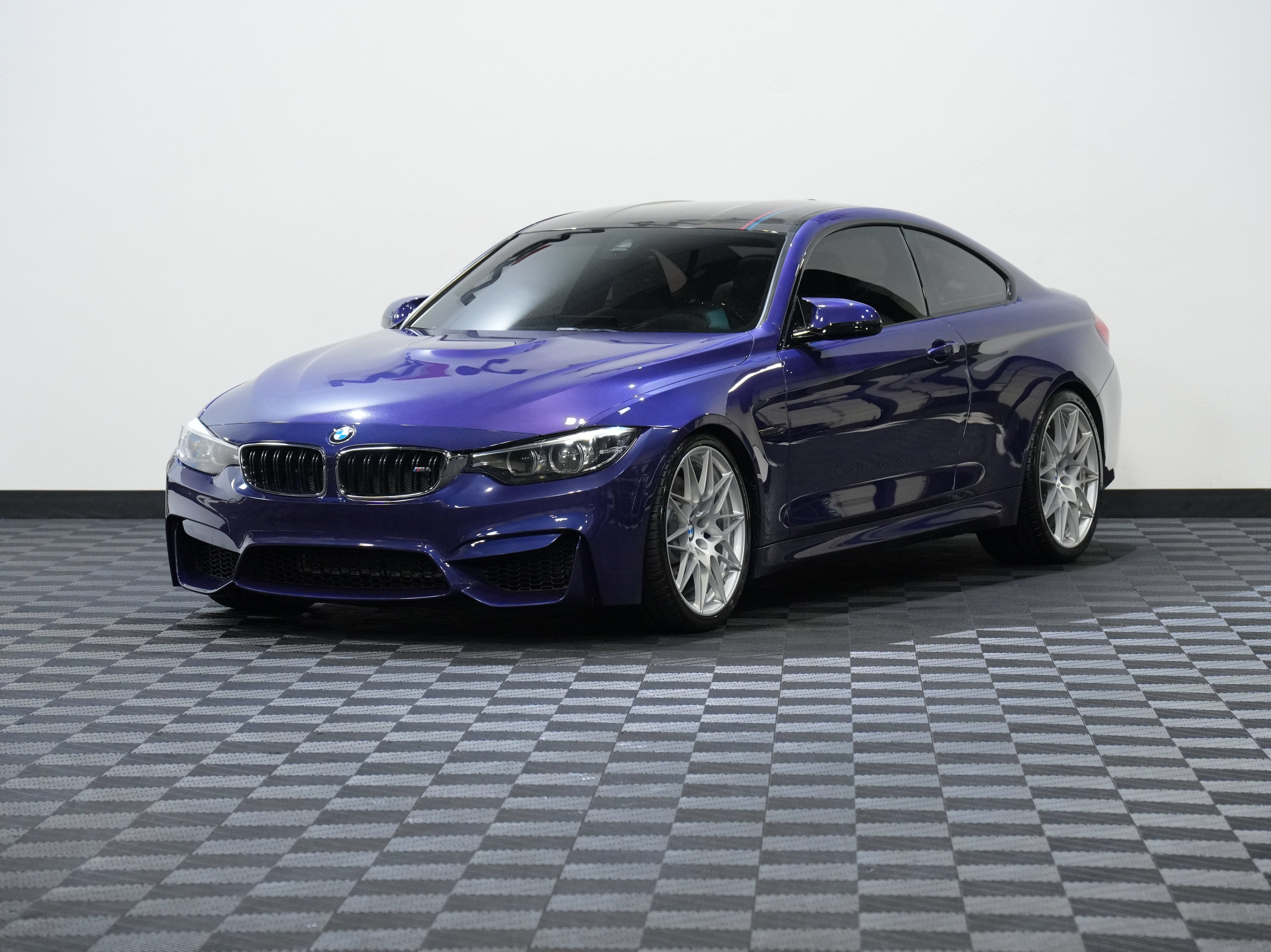 Used 2020 BMW M4 Coupe w/ Competition Package RWD image 3