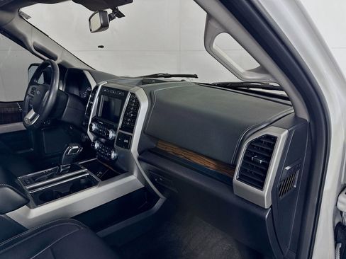 Used 2020 Ford F150 Lariat w/ Equipment Group 502A Luxury AWD/4WD image 30