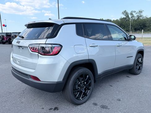 New 2026 Jeep Compass Latitude AWD/4WD image 6