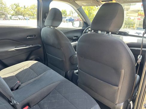Used 2019 Nissan Kicks SV image 17