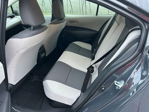 Used 2025 Toyota Corolla LE image 13