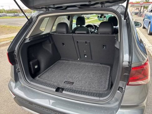 Used 2024 Volkswagen Taos SE image 20