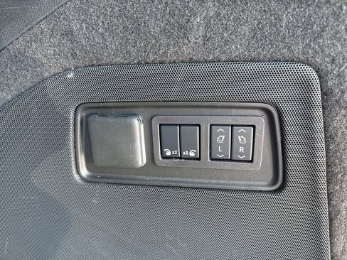 Certified 2025 Cadillac Escalade Premium Luxury w/ LPO, Floor Liner Package image 18