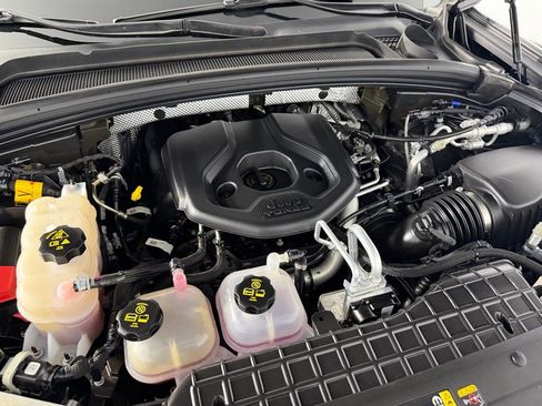 Used 2022 Jeep Grand Cherokee Overland w/ Advanced Protech Group III AWD/4WD image 34