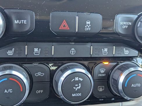 Used 2023 RAM 2500 Limited image 15