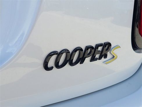 Used 2024 MINI Cooper SE image 9