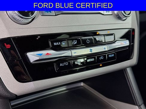 Certified 2023 Ford Explorer XLT w/ Class IV Trailer Tow Package AWD/4WD image 18