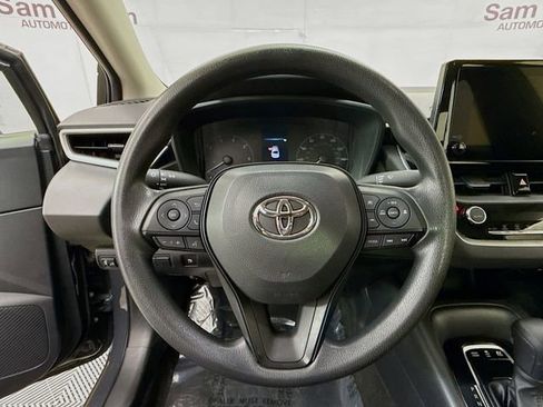 Used 2023 Toyota Corolla LE image 11