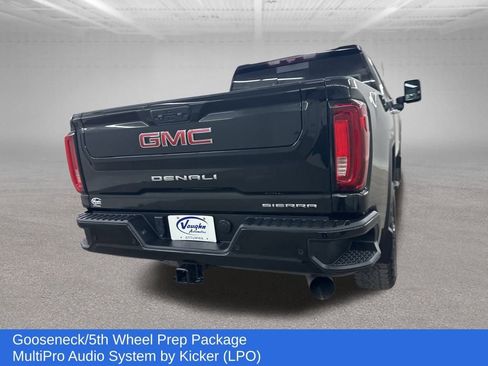 Used 2023 GMC Sierra 2500 Denali w/ Denali Black Diamond Edition image 12