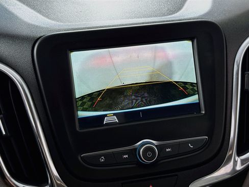 Used 2019 Chevrolet Equinox LT AWD/4WD image 3