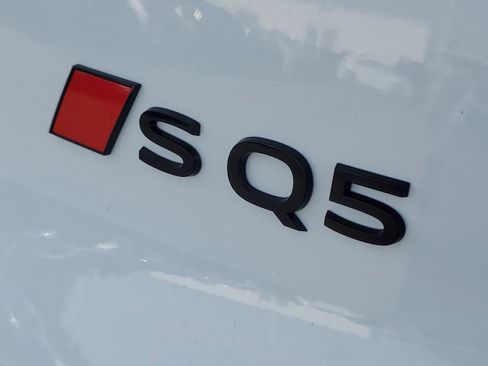 New 2025 Audi SQ5 Premium Plus image 7