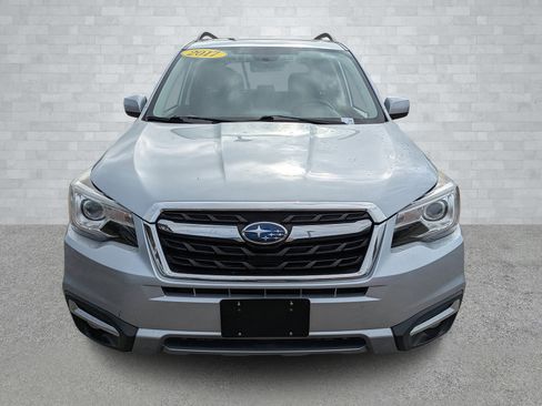 Used 2017 Subaru Forester 2.5i Limited image 3