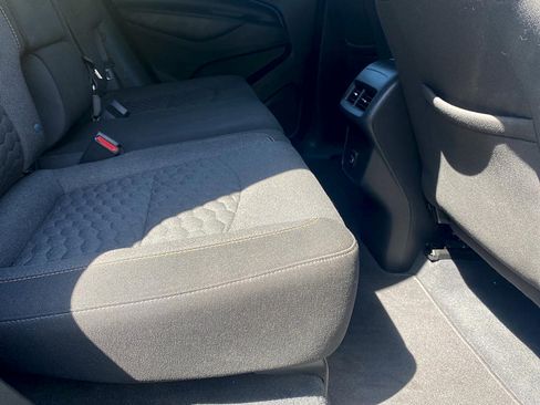 Used 2021 Chevrolet Equinox LT AWD/4WD image 15