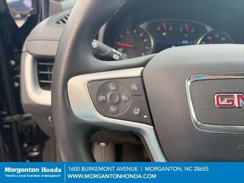 Used 2024 GMC Terrain SLT AWD/4WD image 18