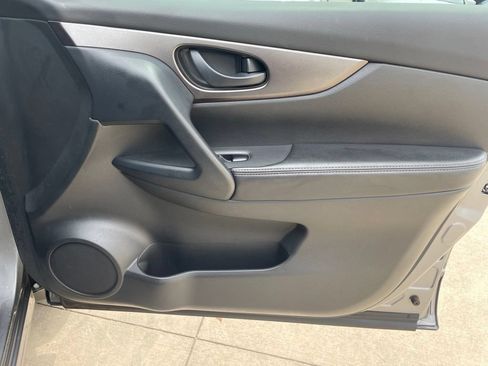 Used 2021 Nissan Rogue Sport S FWD image 27