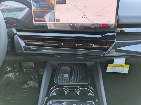 New 2026 BMW 530i xDrive w/ M Sport Package image 32