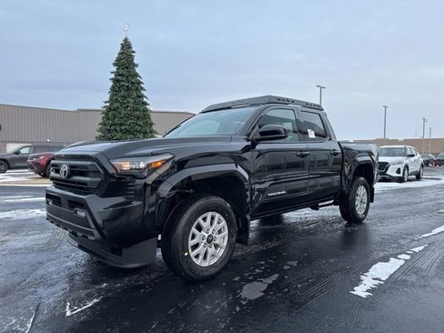 New 2026 Toyota Tacoma SR5 image 3