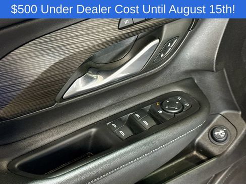 Used 2024 GMC Terrain SLT w/ LPO, Floor Liner Package AWD/4WD image 18