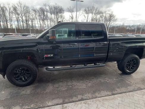 Used 2016 Chevrolet Silverado 2500 LT w/ Midnight Edition image 4