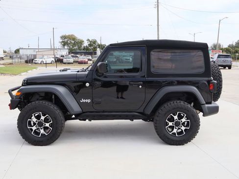 Used 2019 Jeep Wrangler Sport image 5