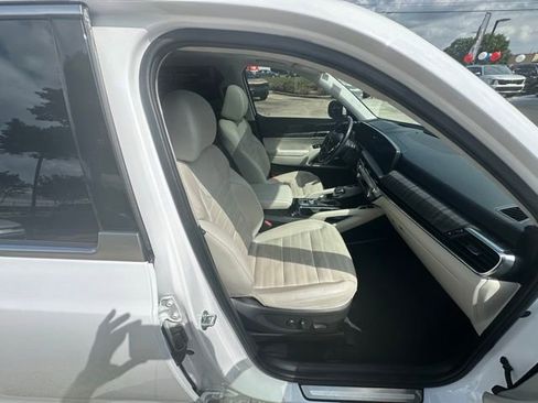 Used 2023 Kia Telluride SX Prestige AWD/4WD image 36