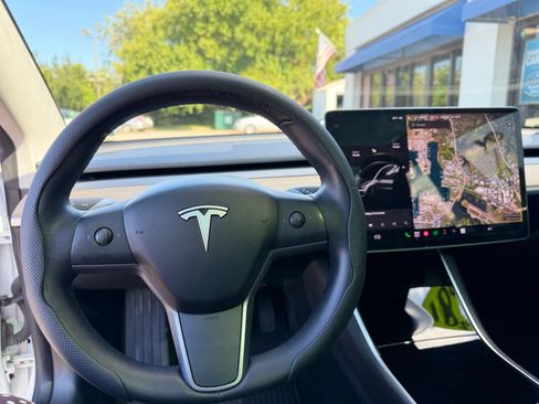 Used 2019 Tesla Model 3 Standard Range Plus RWD image 43
