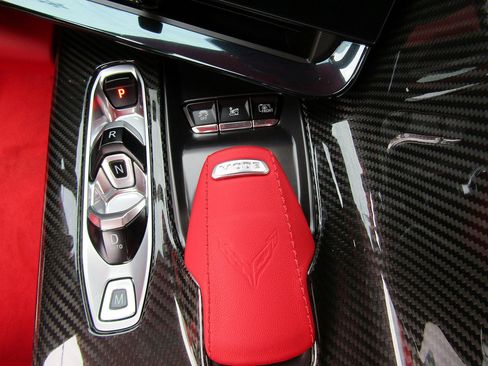 Used 2025 Chevrolet Corvette Z06 w/ Z07 Performance Package image 18