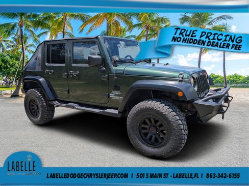 Used 2009 Jeep Wrangler Unlimited Sahara AWD/4WD image 1