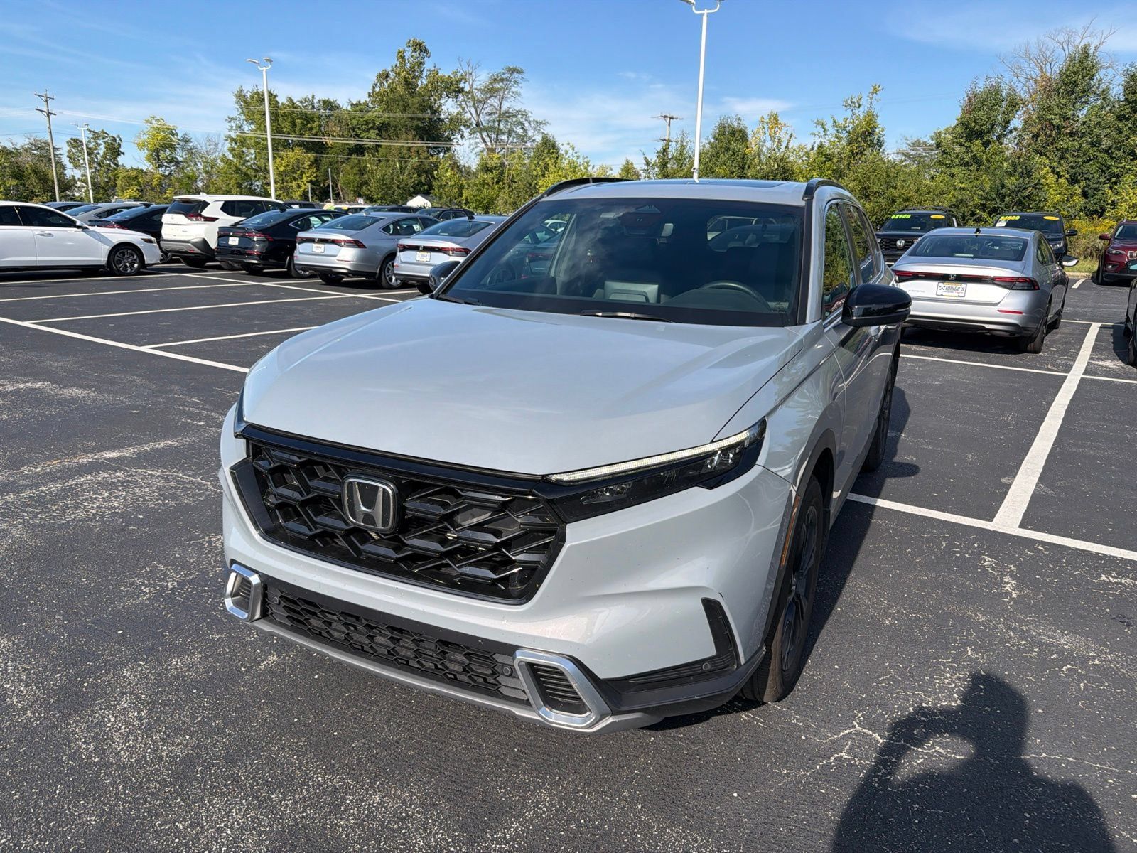 Used 2025 Honda CR-V Sport Touring image 2