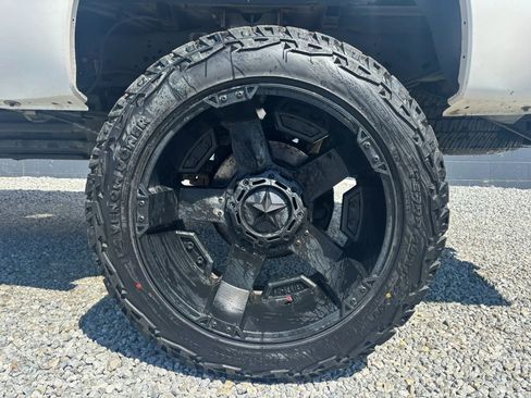 Used 2016 Ford F250 Lariat w/ Lariat Ultimate Package image 2