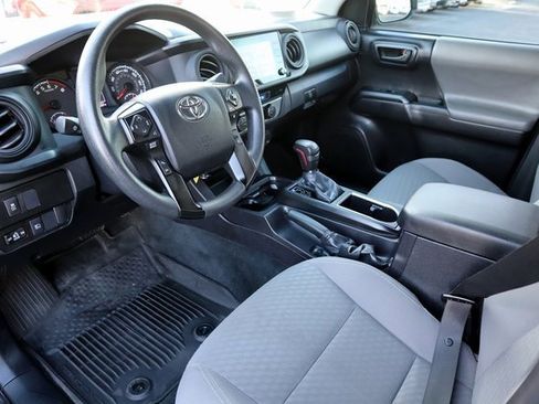 Used 2022 Toyota Tacoma TRD Off-Road image 3