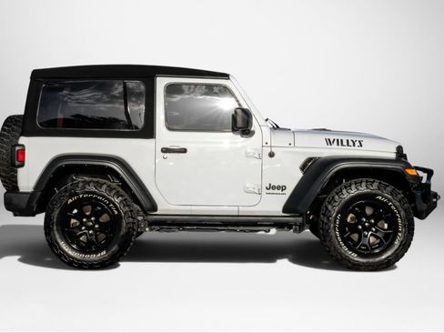 Used 2022 Jeep Wrangler Sport AWD/4WD image 5
