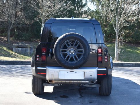 Used 2025 Land Rover Defender 110 S AWD/4WD image 34