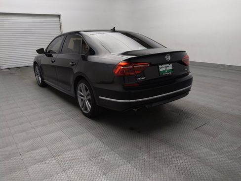 Used 2018 Volkswagen Passat 2.0T R-Line FWD image 5