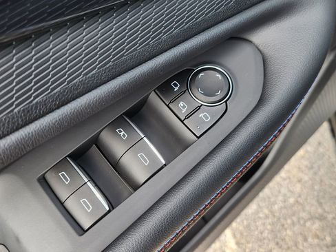 New 2025 Chevrolet Blazer EV RS image 29