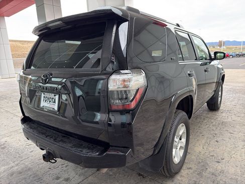 Used 2021 Toyota 4Runner SR5 image 9