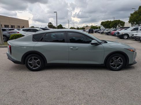 Used 2025 Kia K4 FWD image 4